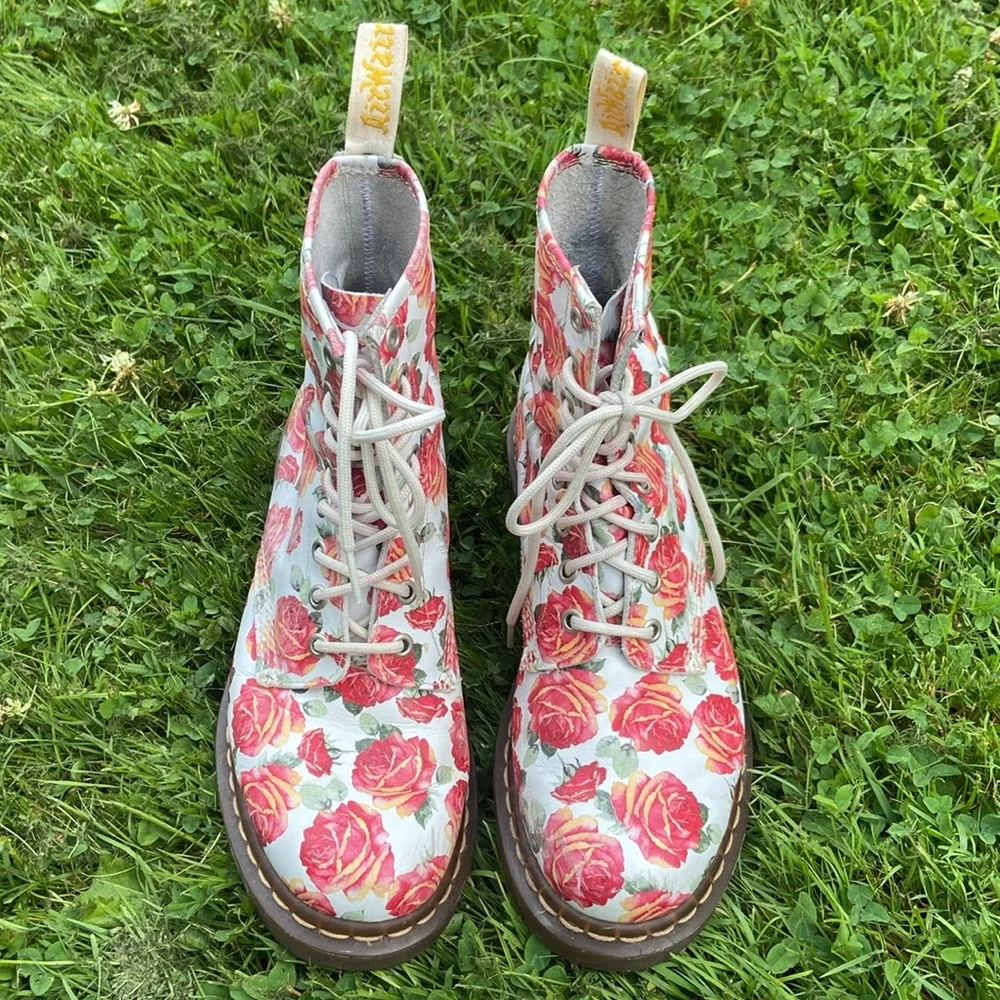 RARE! Dr. Martens 1460 W Women's Boot Valentine Rose Print Women's Size 8 - Picture 9 of 12